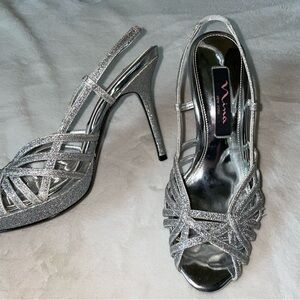 Nina Fonda Silver Baby Glitter Platform Heels | Size 6